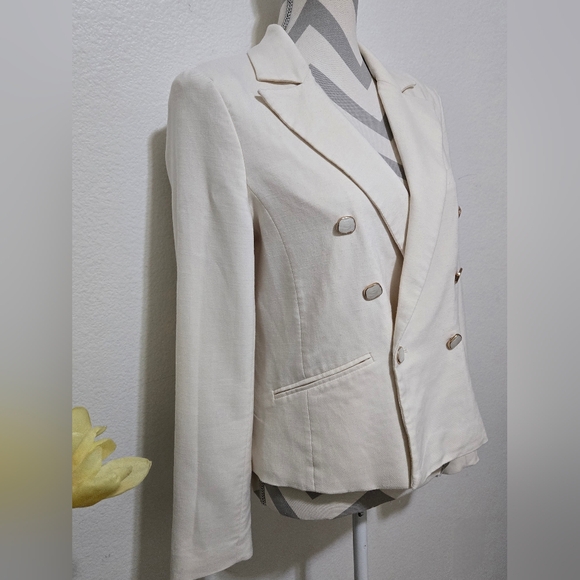 House of Harlow 1960 Cream Color Blazer with Pearlescent Buttons - Picture 2 of 13